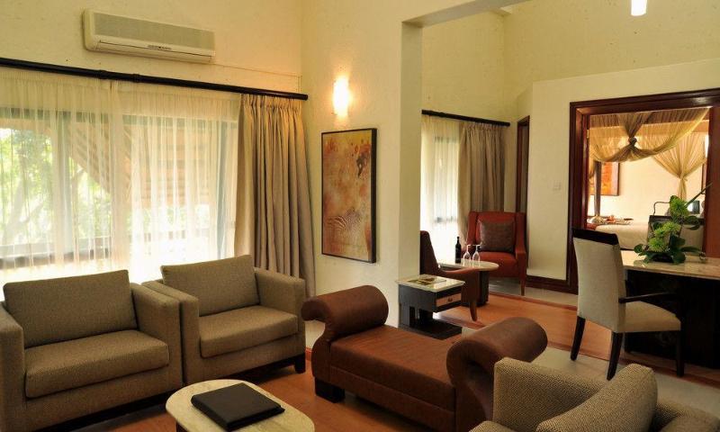 Cresta Mowana Safari Lodge Kasane Exterior photo